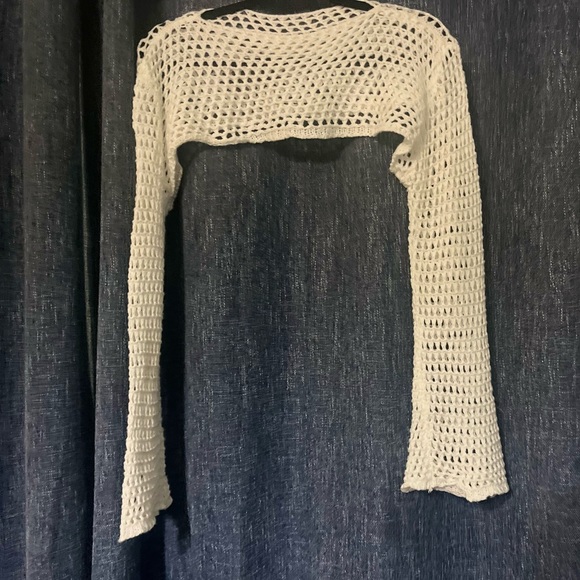 White trendy net top - Picture 3 of 3